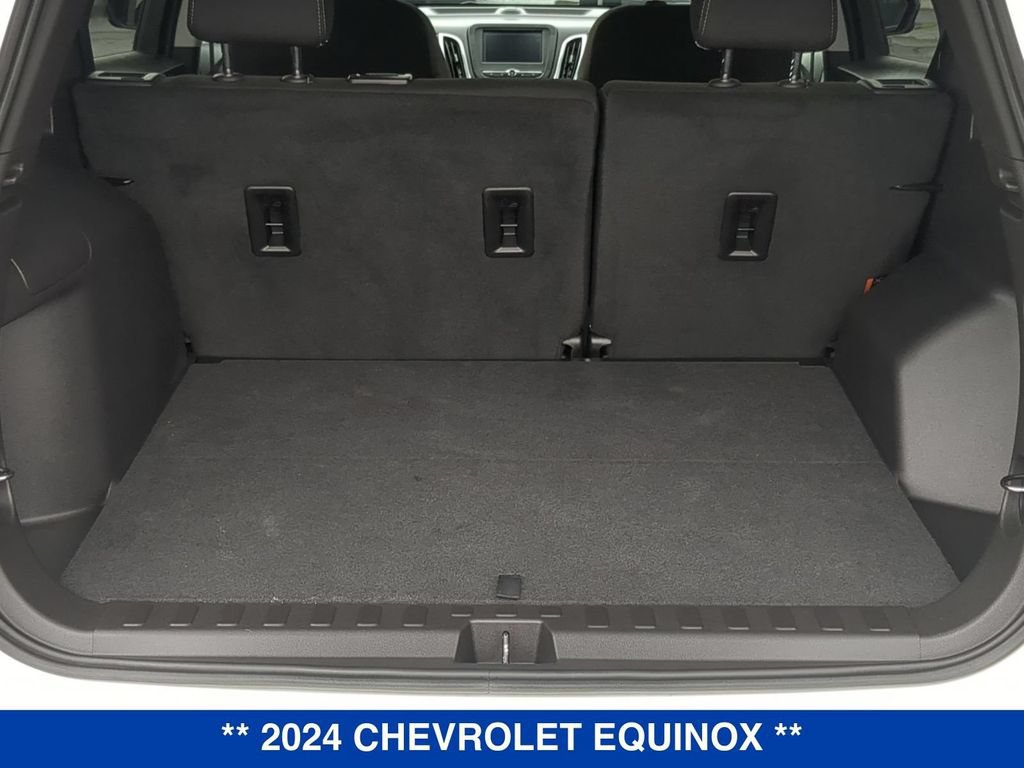 Used 2024 Chevrolet Equinox LS w/ LS Convenience Package AWD/4WD image 5
