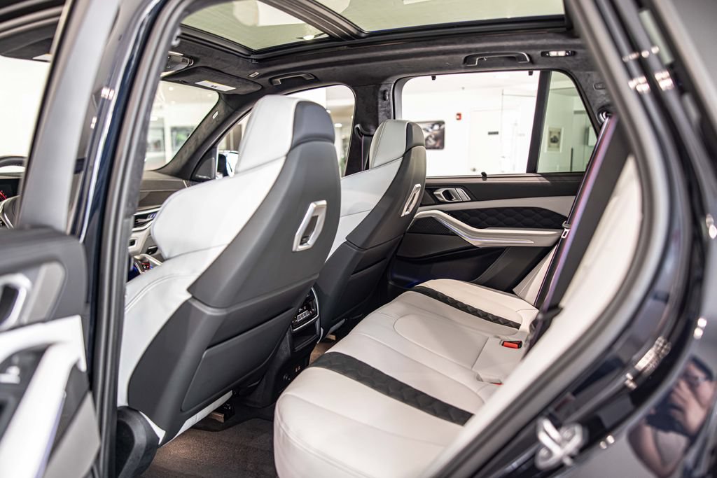 Used 2026 BMW X5 M Competition AWD/4WD image 32