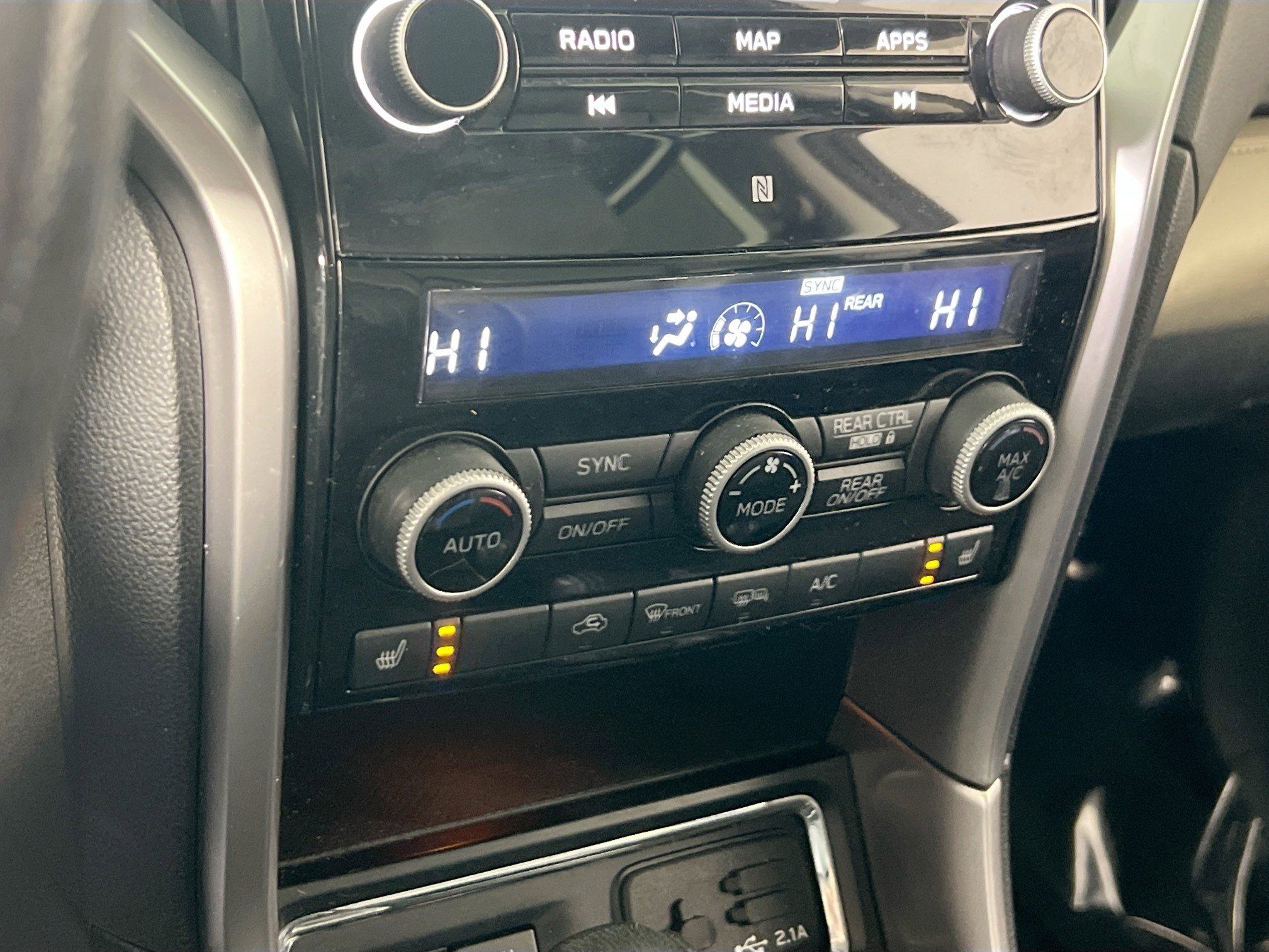 Used 2022 Subaru Ascent Limited w/ Technology Package image 16