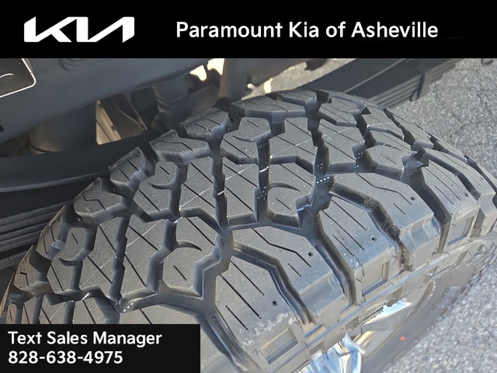 Used 2019 Ford F350 Lariat w/ Chrome Package image 8