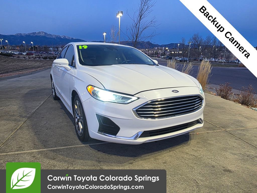 Used 2019 Ford Fusion SEL image 1