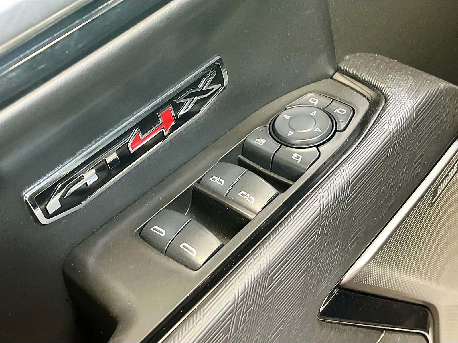 Used 2025 GMC Sierra 1500 AT4X w/ AT4X AEV Edition AWD/4WD image 18