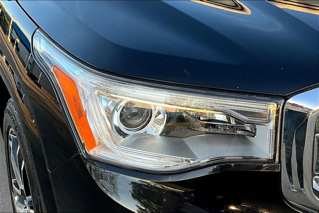 Used 2017 GMC Acadia Denali w/ Technology Package image 28