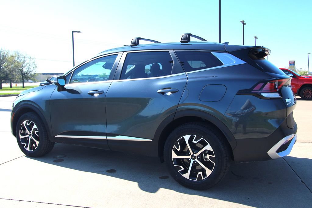 Used 2024 Kia Sportage EX image 15