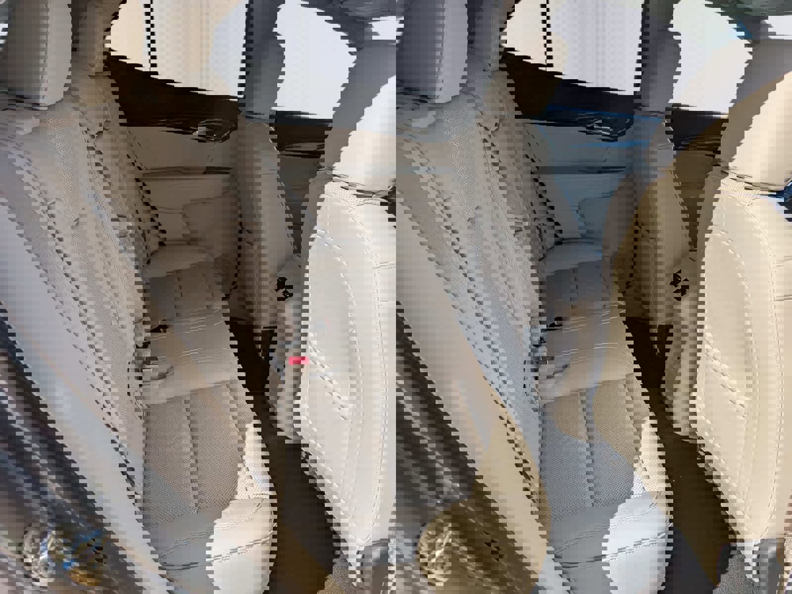 Used 2021 Buick Envision Essence image 9