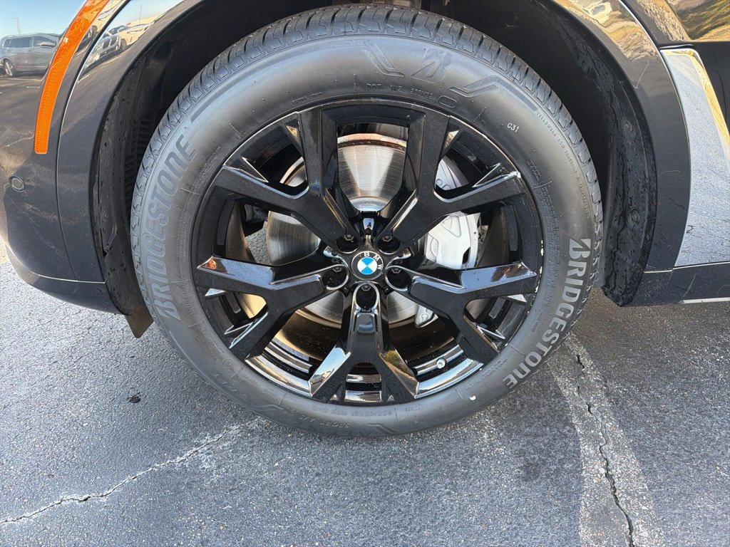 Certified 2024 BMW X7 xDrive40i w/ Premium Package image 9