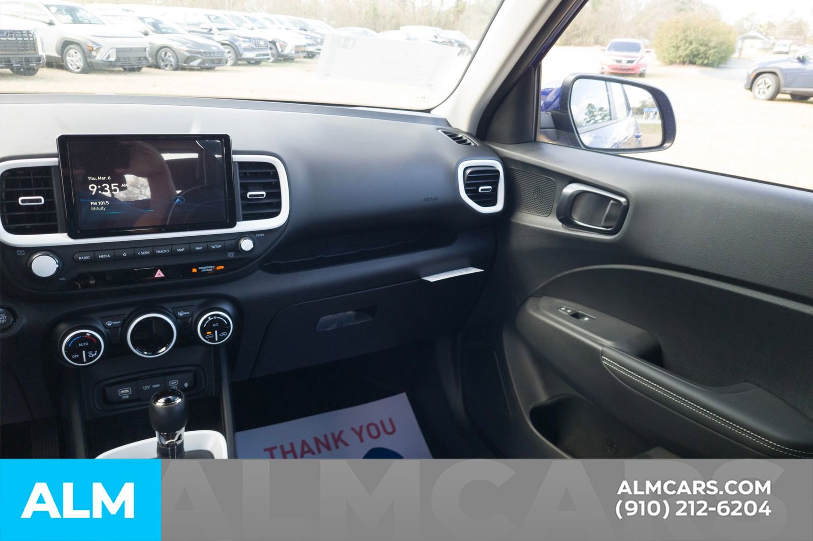 Used 2025 Hyundai Venue Limited image 18