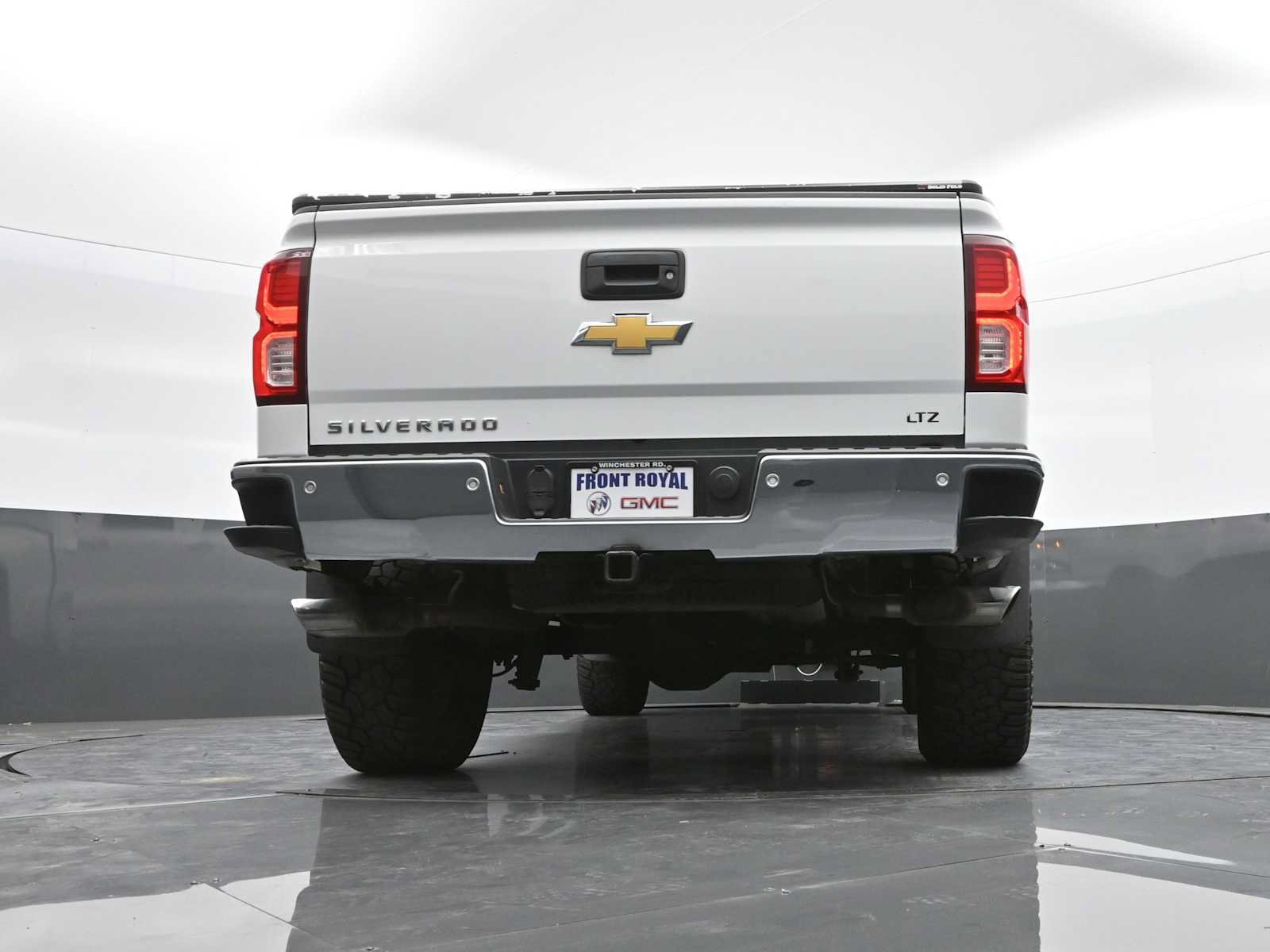 Used 2018 Chevrolet Silverado 1500 LTZ w/ Sport Package AWD/4WD image 40