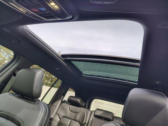 New 2026 Jeep Grand Cherokee Limited w/ Limited Altitude Package AWD/4WD image 28