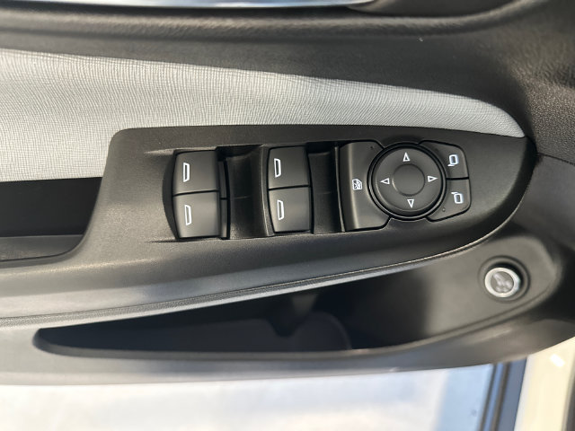 Used 2024 Buick Envista Preferred w/ Convenience I Package FWD image 24