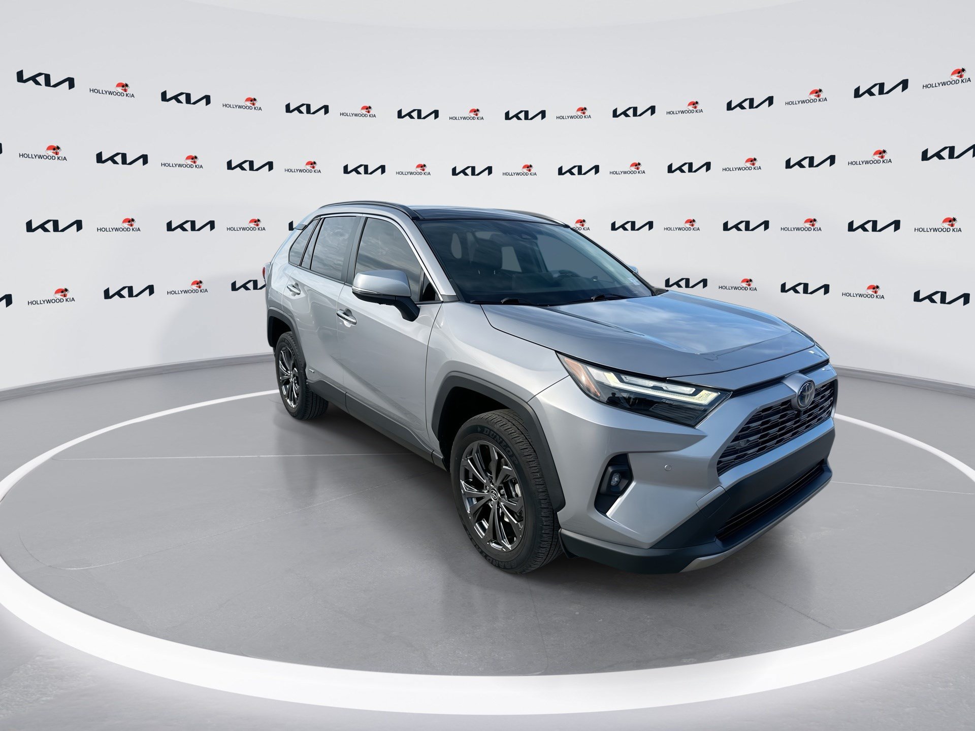 Used 2024 Toyota RAV4 Limited AWD/4WD image 2