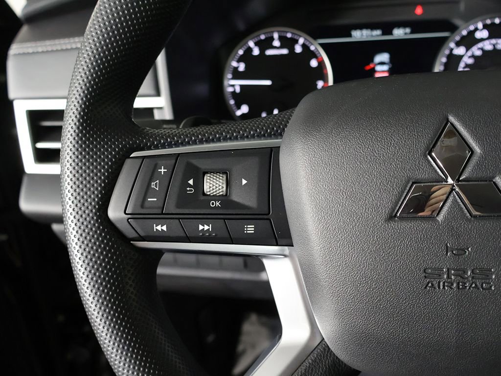 New 2026 Mitsubishi Outlander ES AWD/4WD image 39
