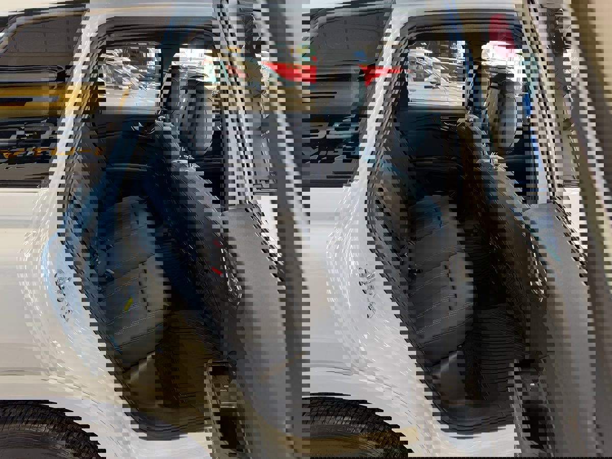 Used 2024 Audi Q4 e-tron Premium Plus w/ Premium Plus image 49