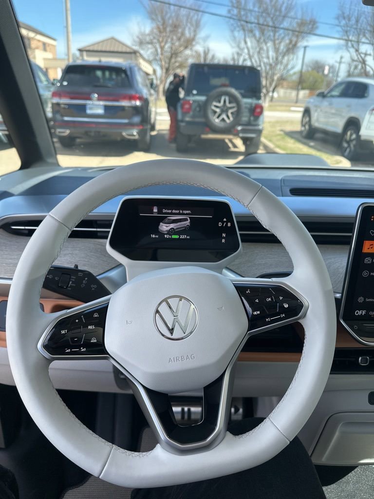 New 2025 Volkswagen ID. Buzz 1st Edition AWD/4WD image 11