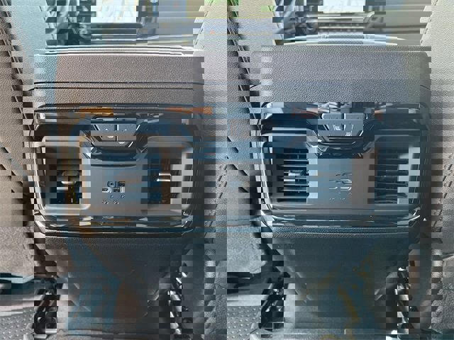 New 2025 Chevrolet Silverado 2500 ZR2 w/ Technology Package image 22