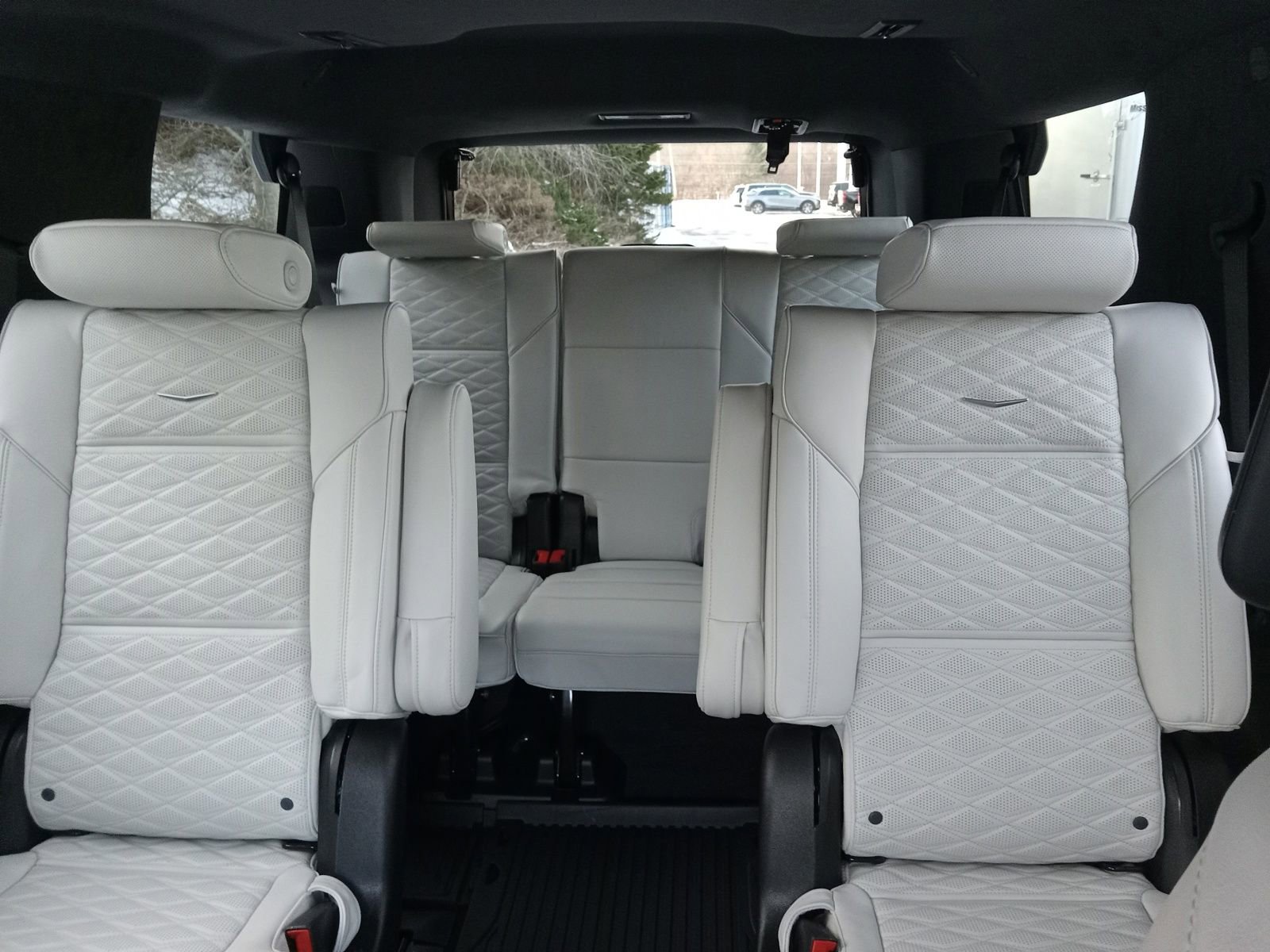 Used 2026 Cadillac Escalade Platinum Sport w/ LPO, ONYX Package image 24