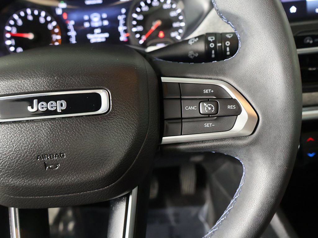 Used 2022 Jeep Compass Latitude image 38
