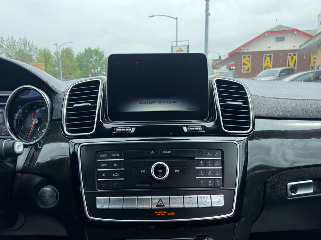 Used 2018 Mercedes-Benz GLS 550 4MATIC image 26