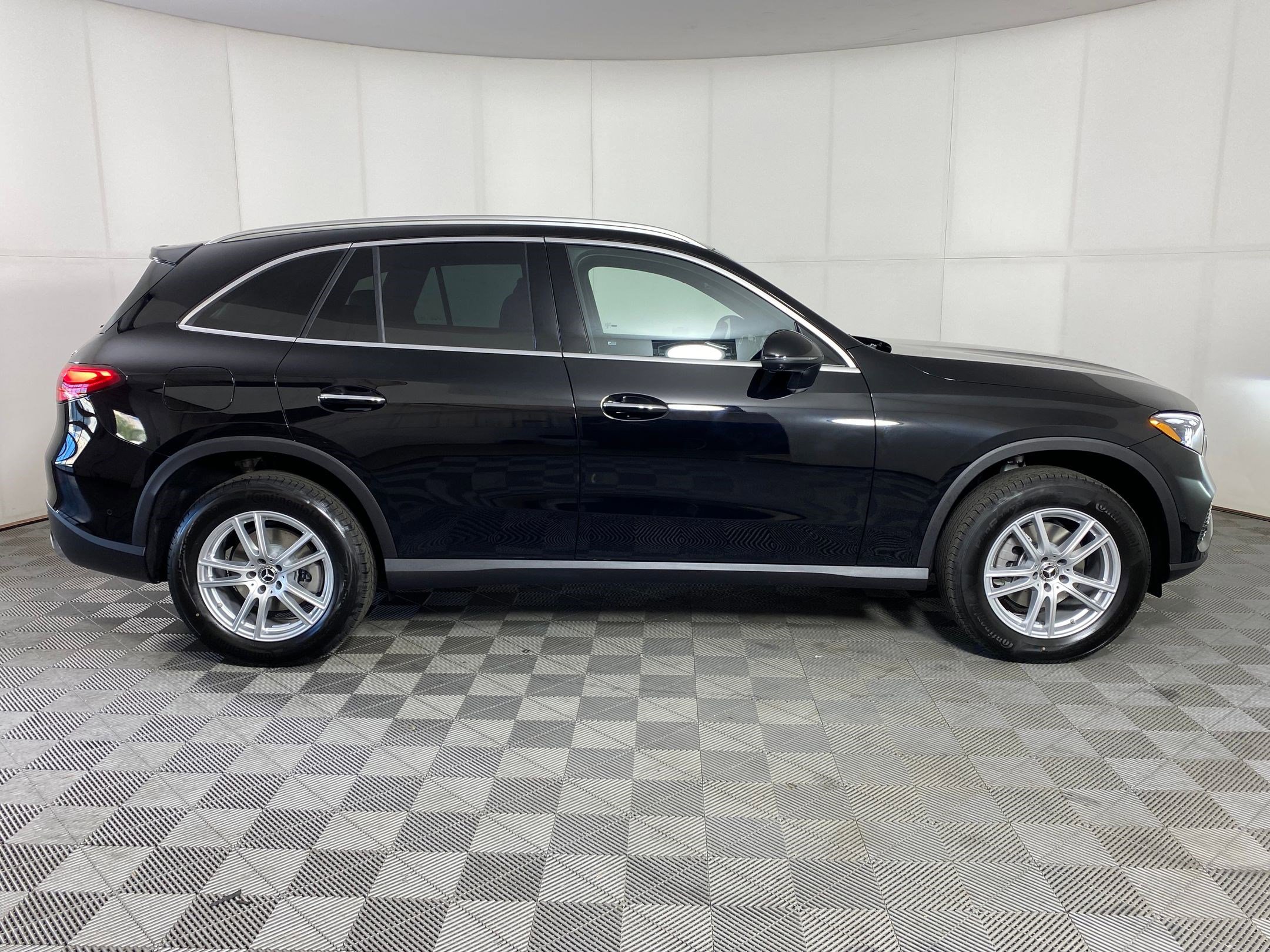 Used 2026 Mercedes-Benz GLC 300 4MATIC image 7