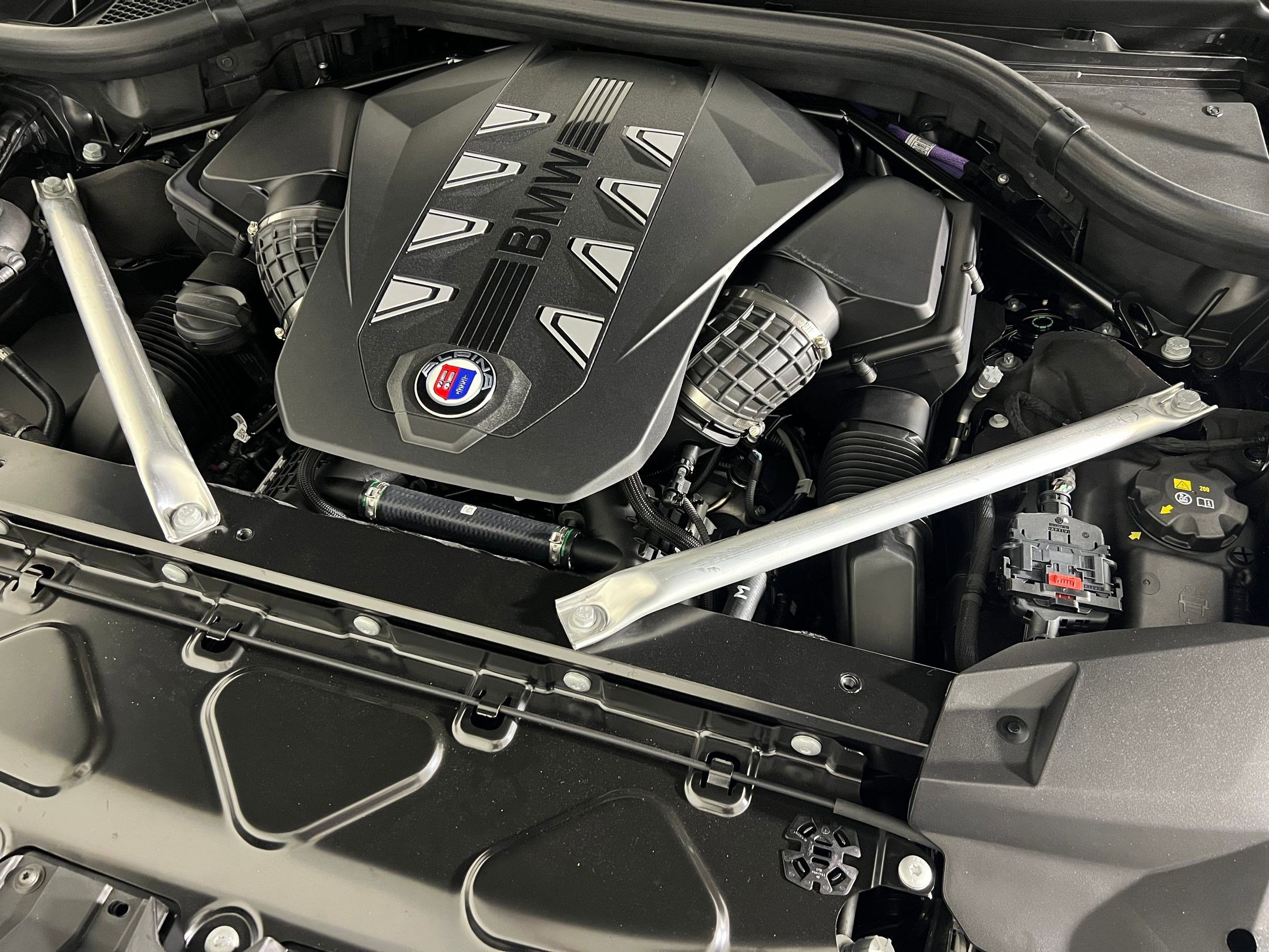 New 2026 BMW ALPINA XB7 image 22