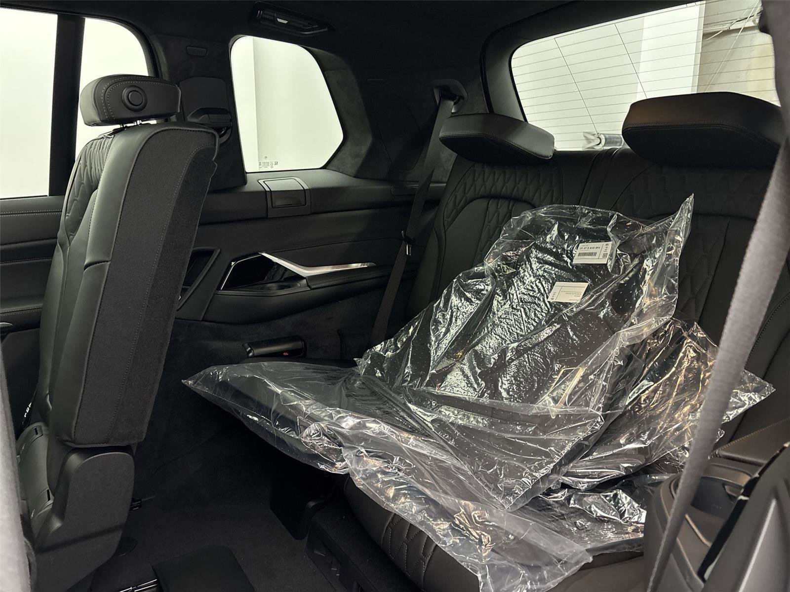 New 2026 BMW X7 M60i image 30