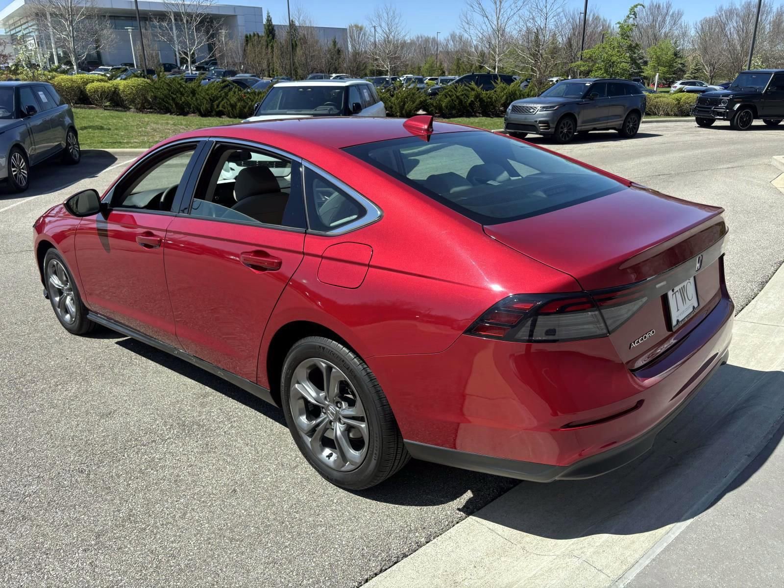 Used 2024 Honda Accord EX image 7