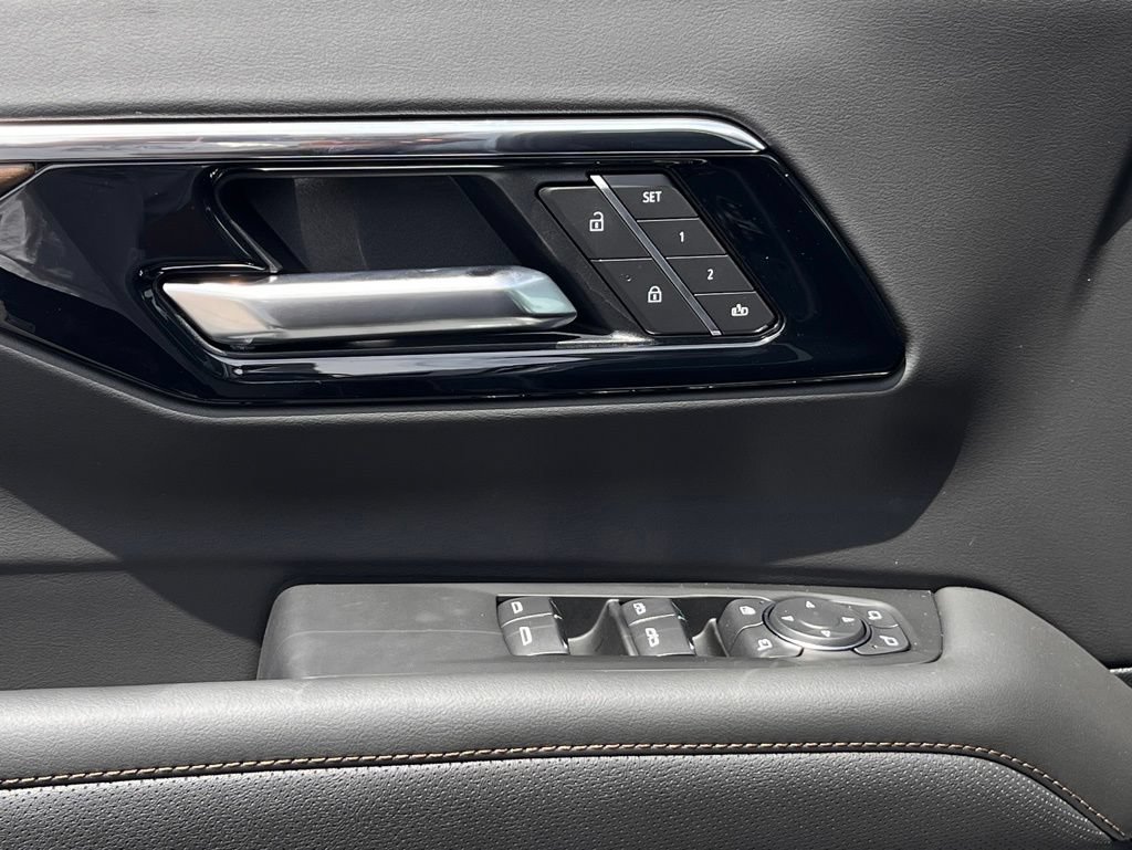 New 2026 Chevrolet Tahoe High Country AWD/4WD image 15