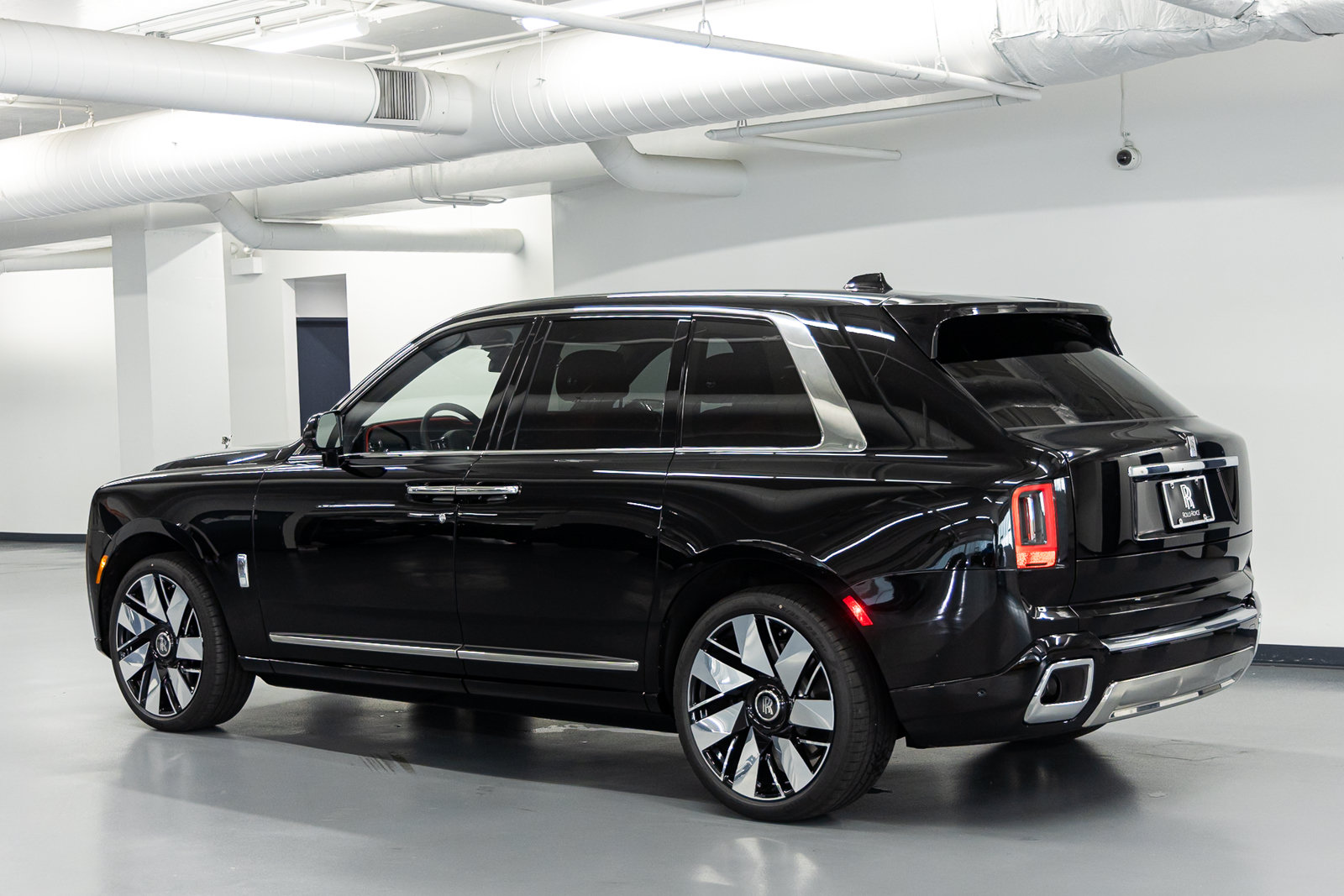 New 2027 Rolls-Royce Cullinan AWD/4WD image 3