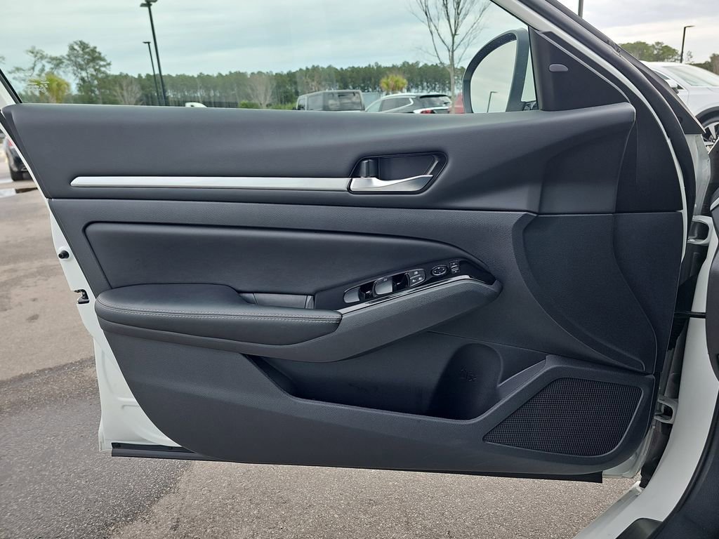 Used 2025 Nissan Altima 2.5 SL image 31