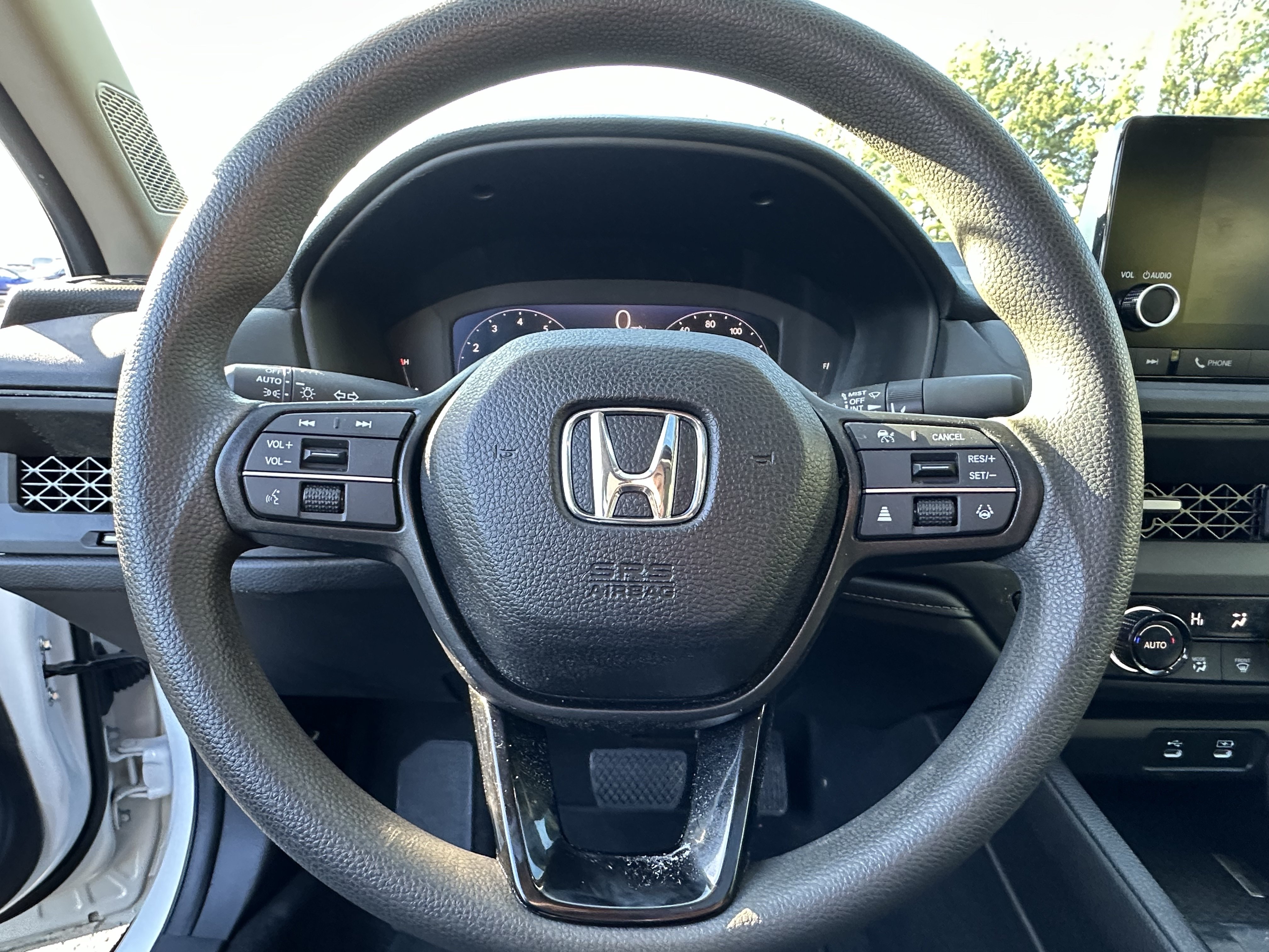 Used 2025 Honda Accord SE image 6
