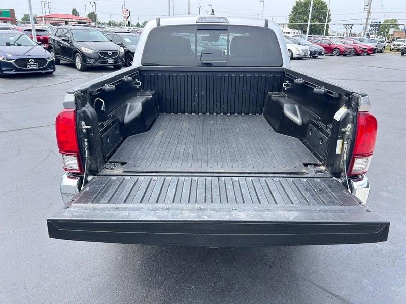 Used 2018 Toyota Tacoma SR5 image 7