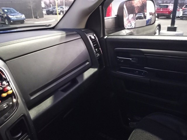 Used 2018 RAM 1500 Sport image 17