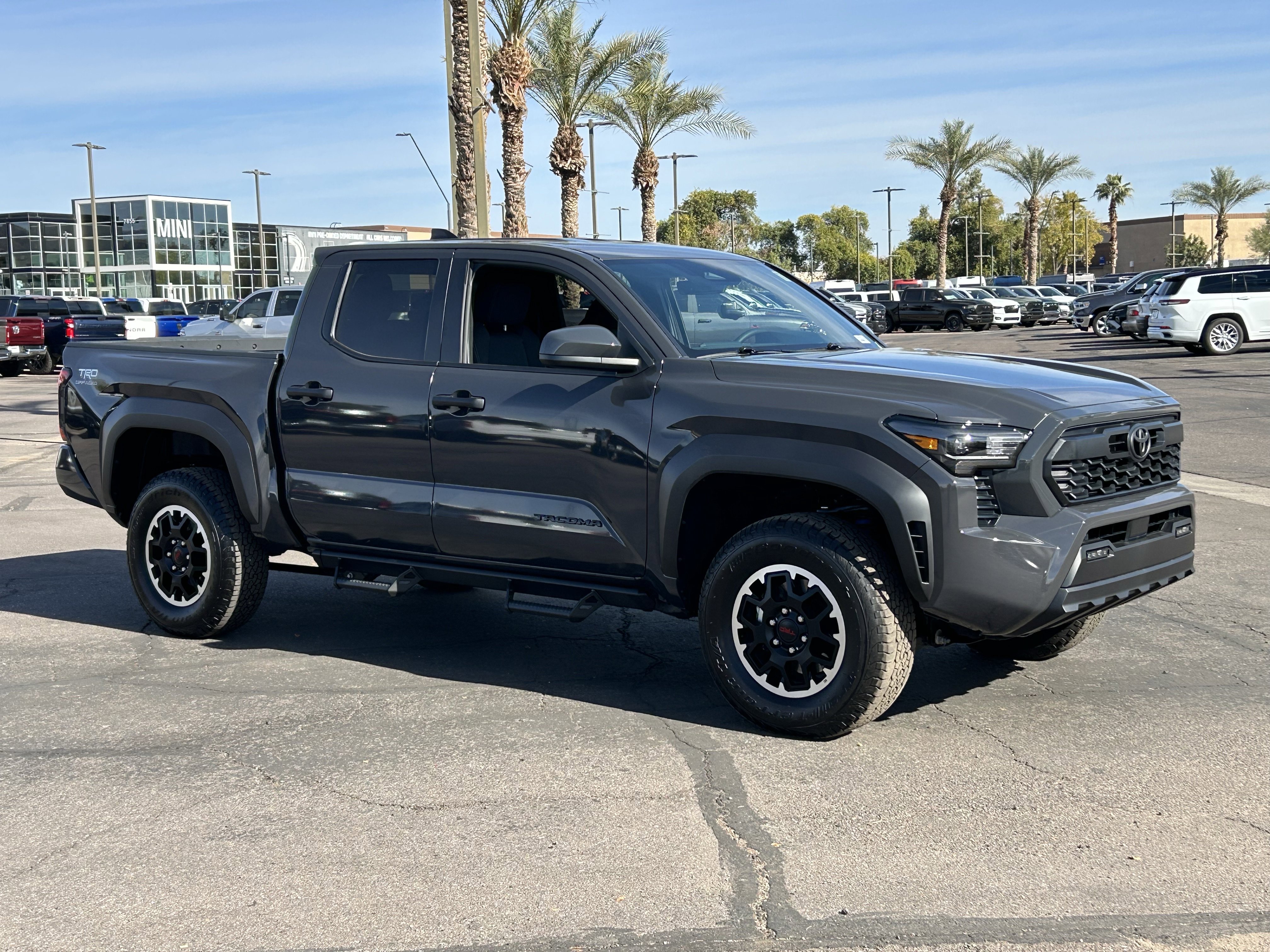 Used 2025 Toyota Tacoma TRD Off-Road image 7