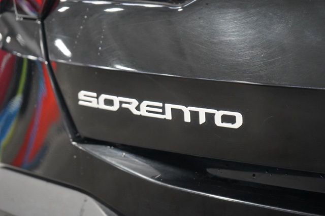 Used 2024 Kia Sorento S image 12
