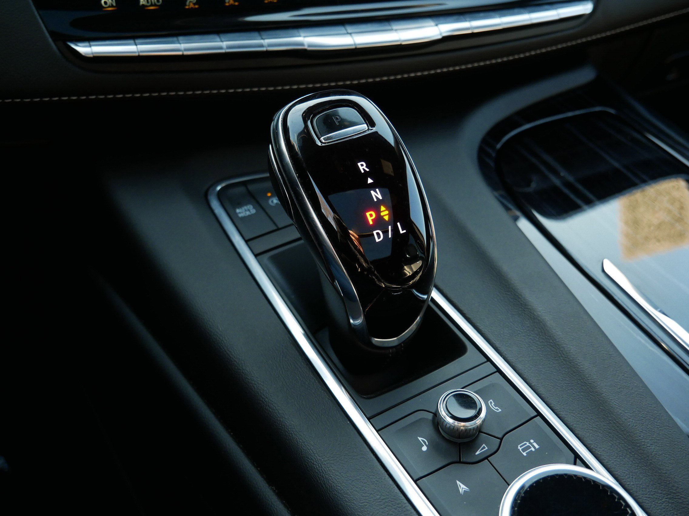 Used 2022 Cadillac Escalade ESV Sport w/ Touring Package AWD/4WD image 22