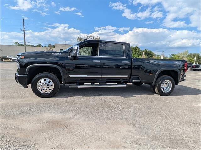 New 2026 Chevrolet Silverado 3500 High Country w/ Technology Package AWD/4WD image 4