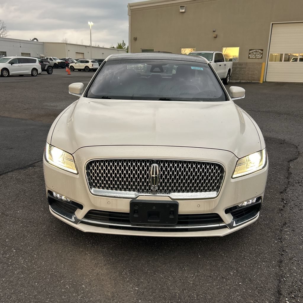 Used 2018 Lincoln Continental Reserve AWD/4WD image 8