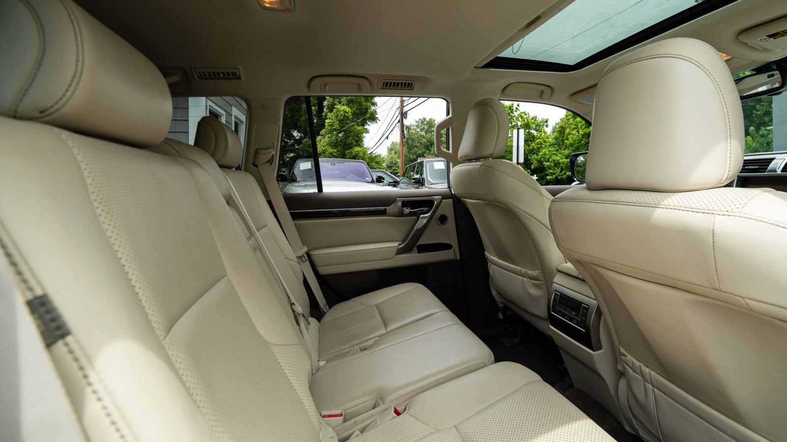 Used 2018 Lexus GX 460 Luxury AWD/4WD image 17