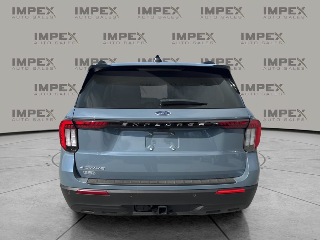 Used 2026 Ford Explorer Active RWD image 4