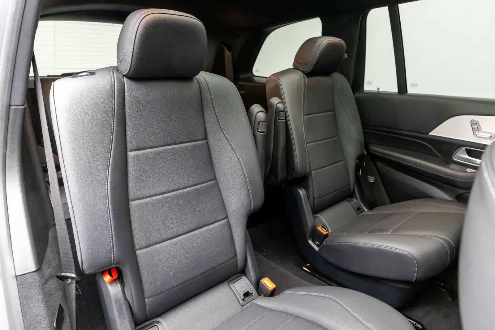 Used 2025 Mercedes-Benz GLS 450 4MATIC image 17