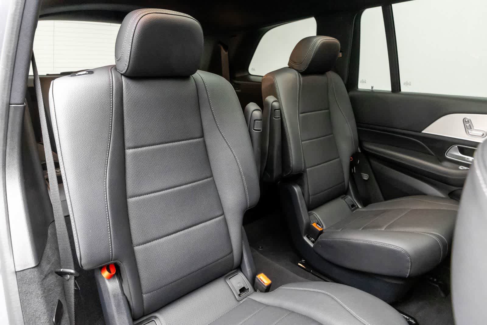 Used 2025 Mercedes-Benz GLS 450 4MATIC image 17