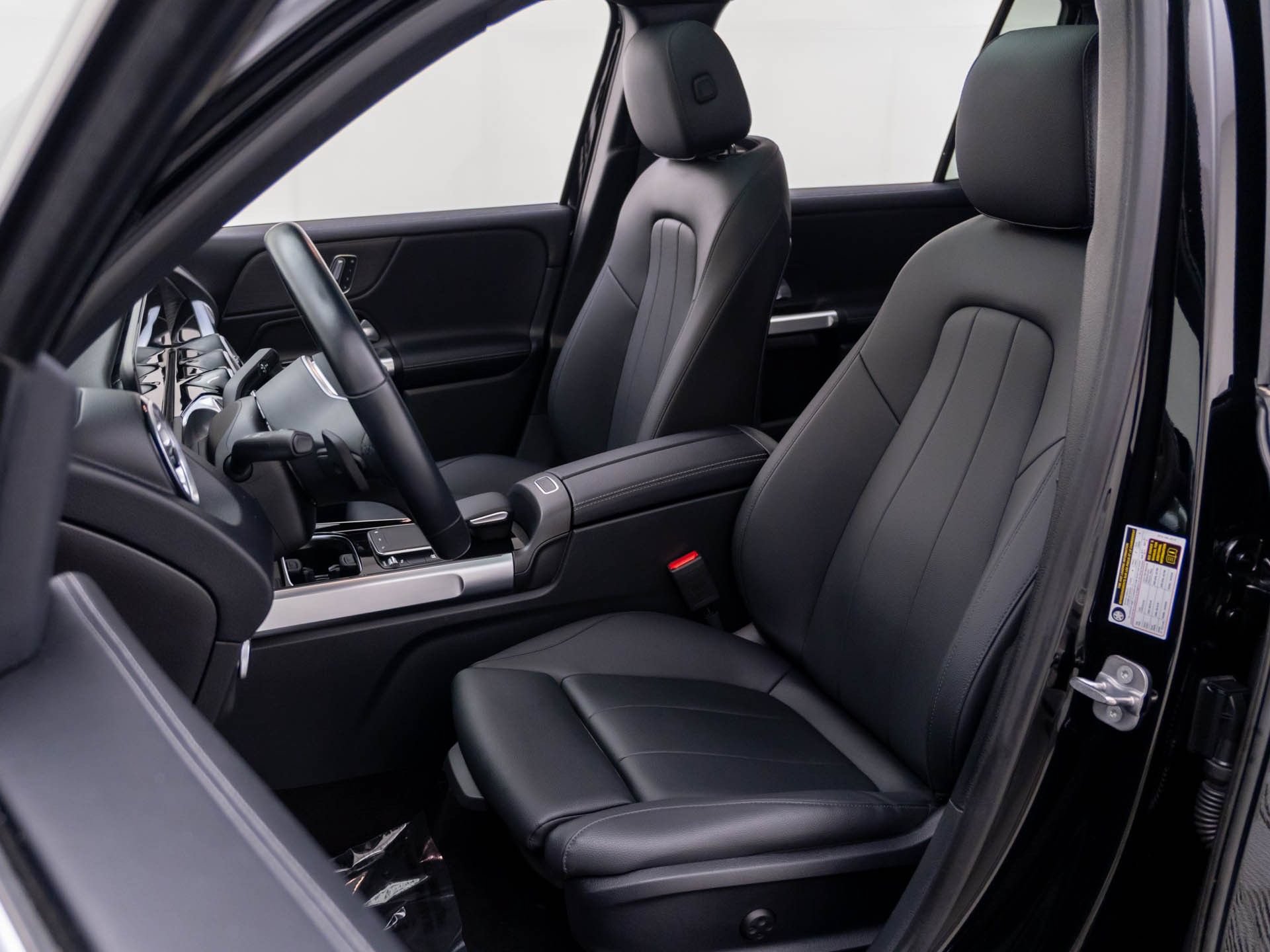 Used 2023 Mercedes-Benz GLB 250 4MATIC image 15