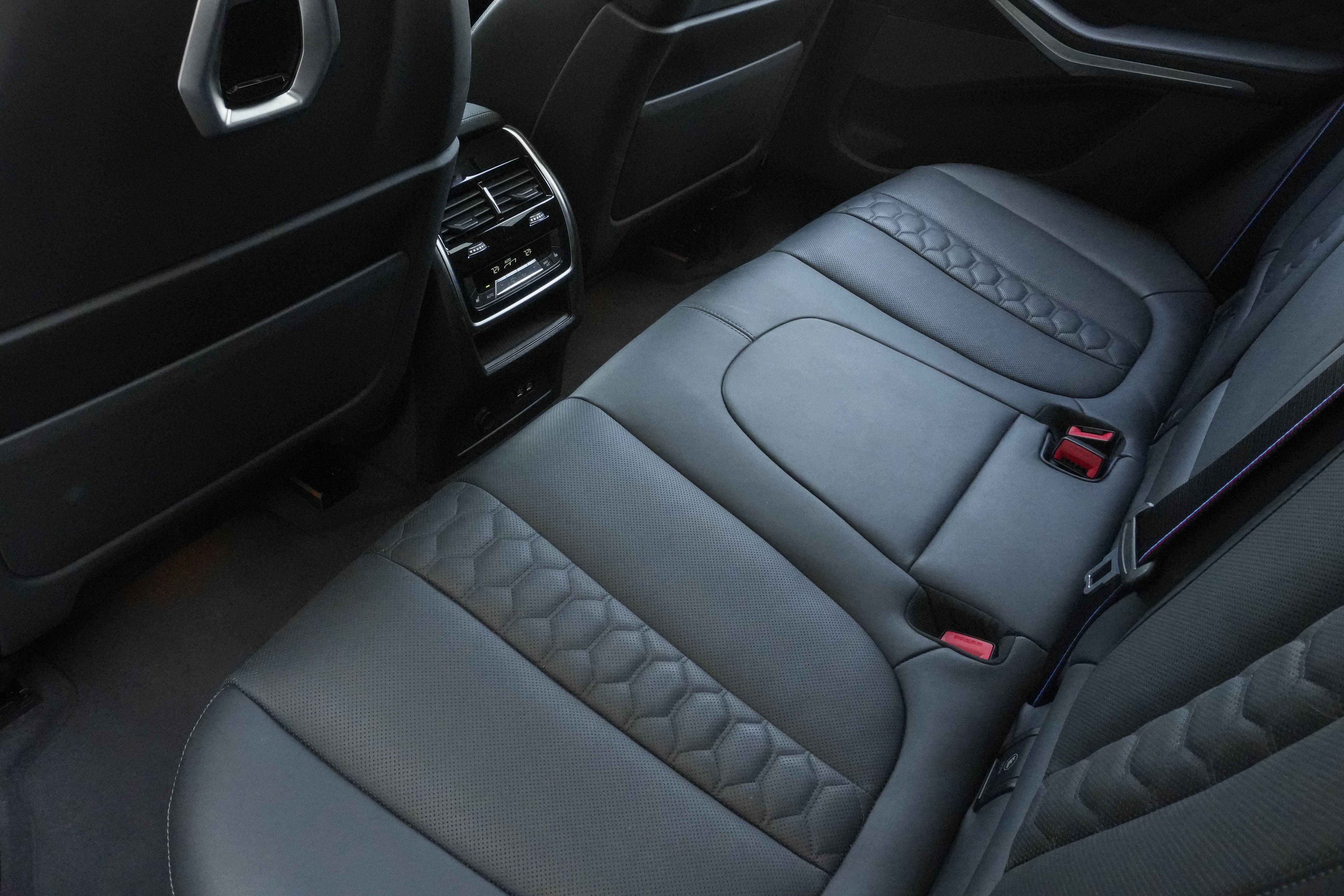Used 2024 BMW X5 M Competition w/ Executive Package AWD/4WD image 32