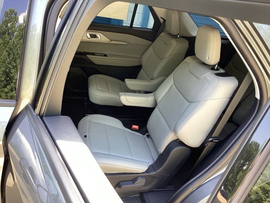 New 2025 Ford Explorer Active w/ Active Comfort Package image 40
