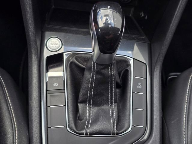 Used 2023 Volkswagen Tiguan SE image 17