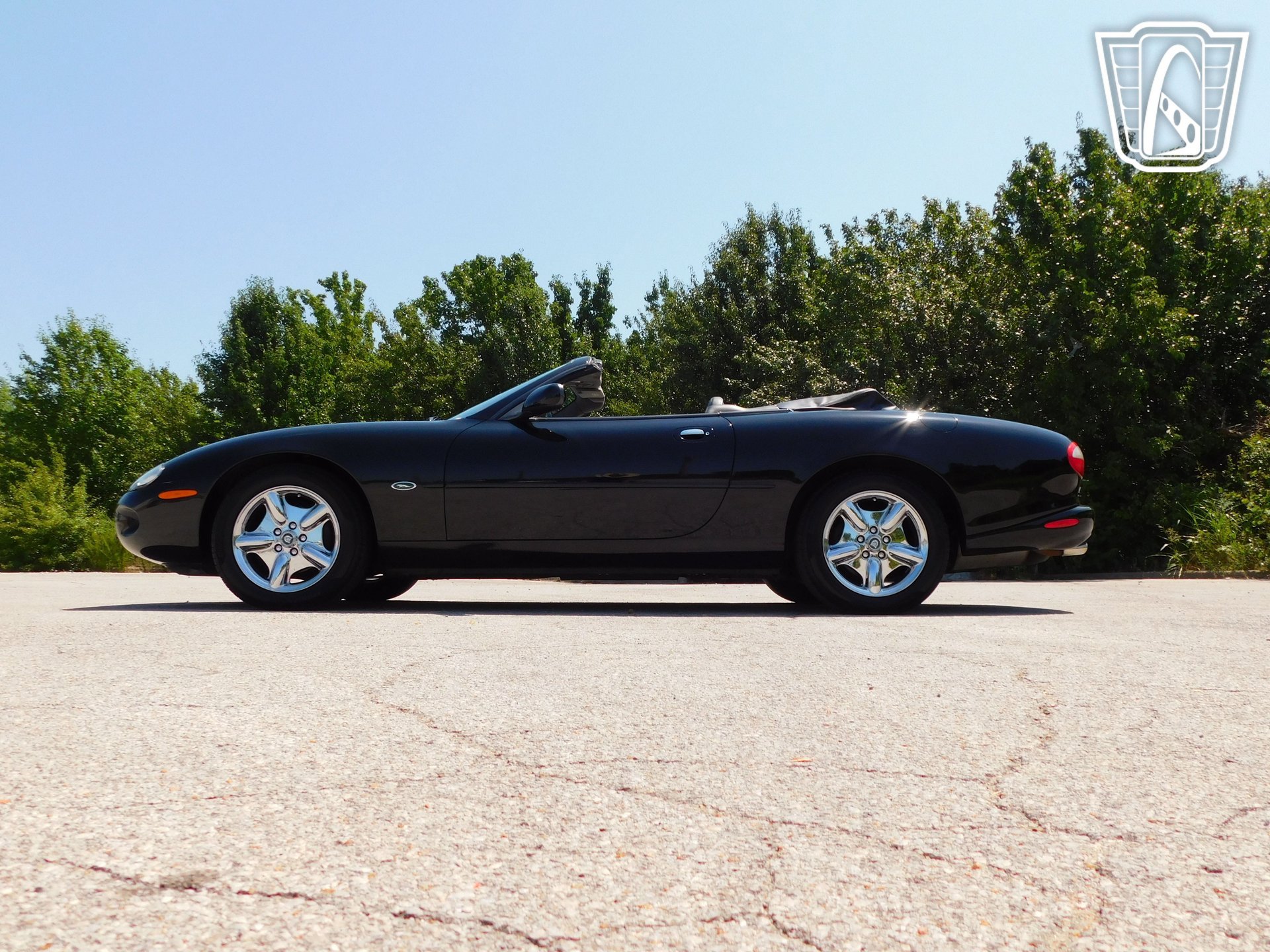 Used 1998 Jaguar XK8 Convertible image 13