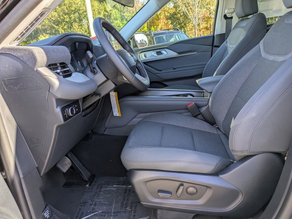 New 2026 Ford Explorer Active image 13