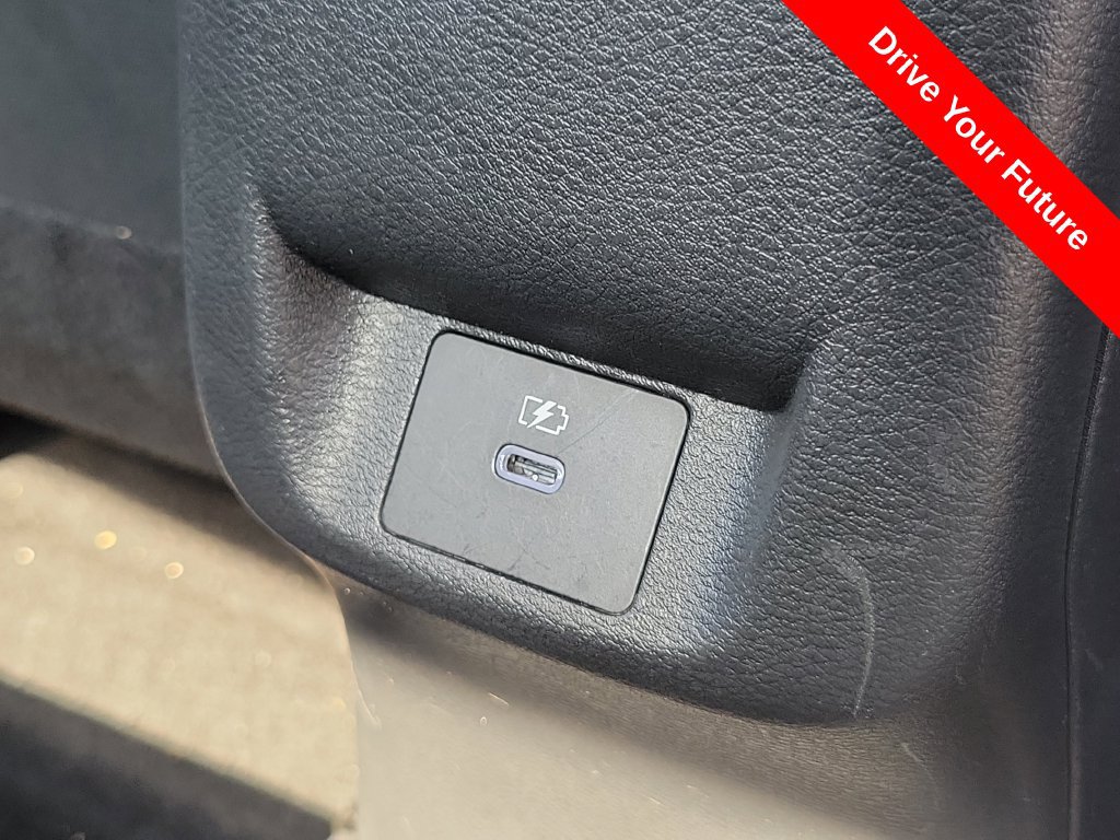 Used 2025 Nissan Versa SV w/ Trunk Package FWD image 21