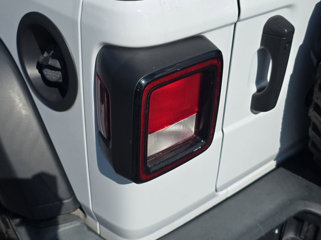 Used 2022 Jeep Wrangler Unlimited Sport image 7