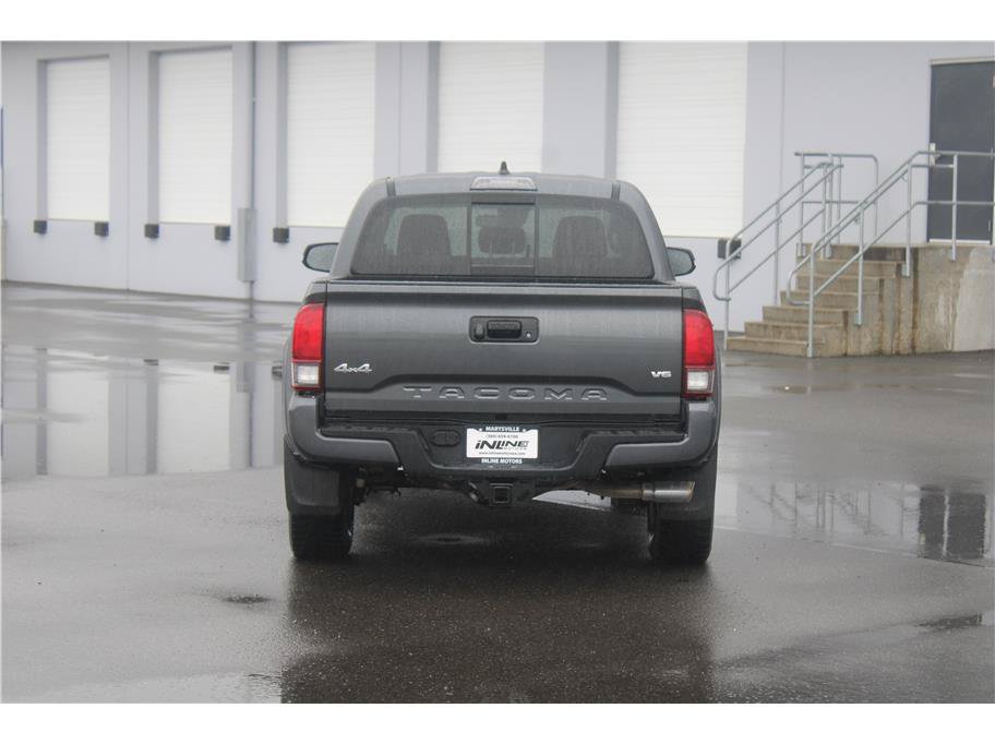 Used 2022 Toyota Tacoma SR5 w/ Technology Package AWD/4WD image 3